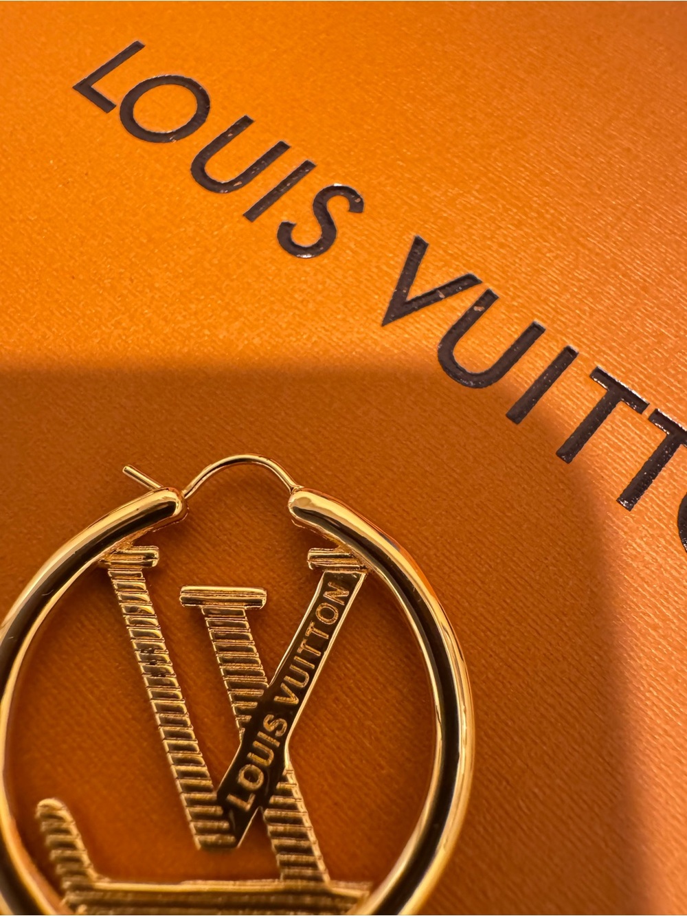 Gold Logo LV Circle Drop Earrings — Luxury Women’s Jewelry - Picture 8 of 8